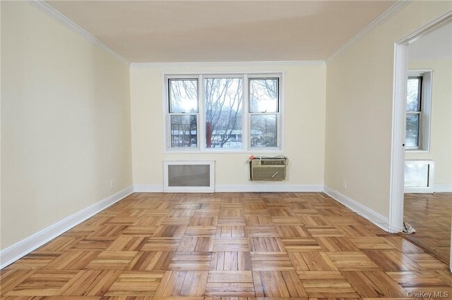 Building Photo - 2 Sadore Ln