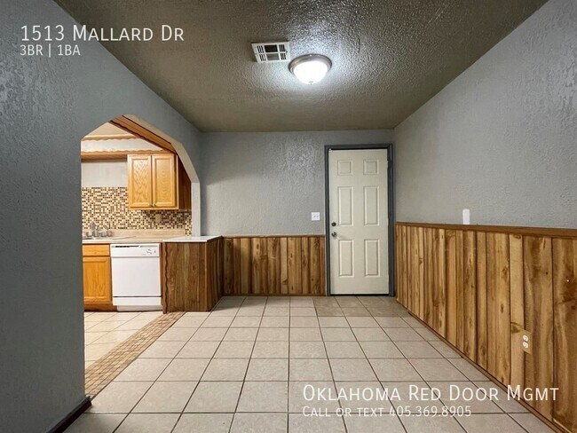 Building Photo - 1513 Mallard Dr