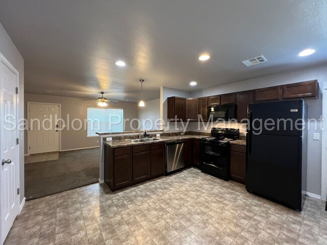 Building Photo - For Lease | Broken Arrow | $1475 Rent