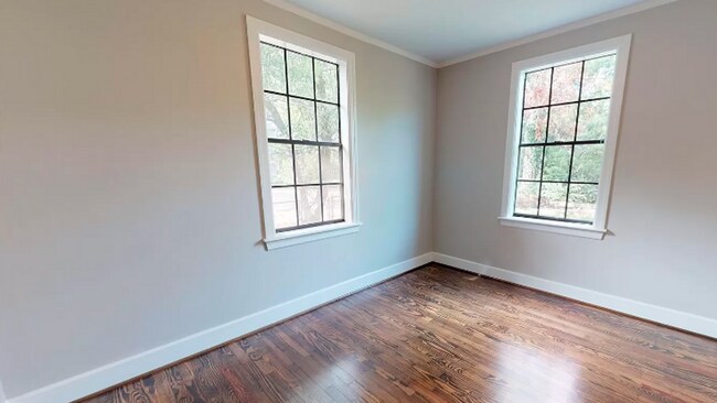 Building Photo - MOVE IN SPECIAL - FIRST MONTH FREE!!!