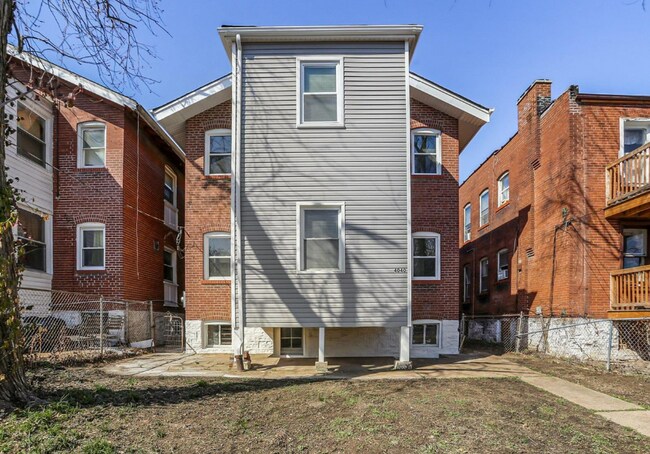 Building Photo - 4040 Shreve Ave