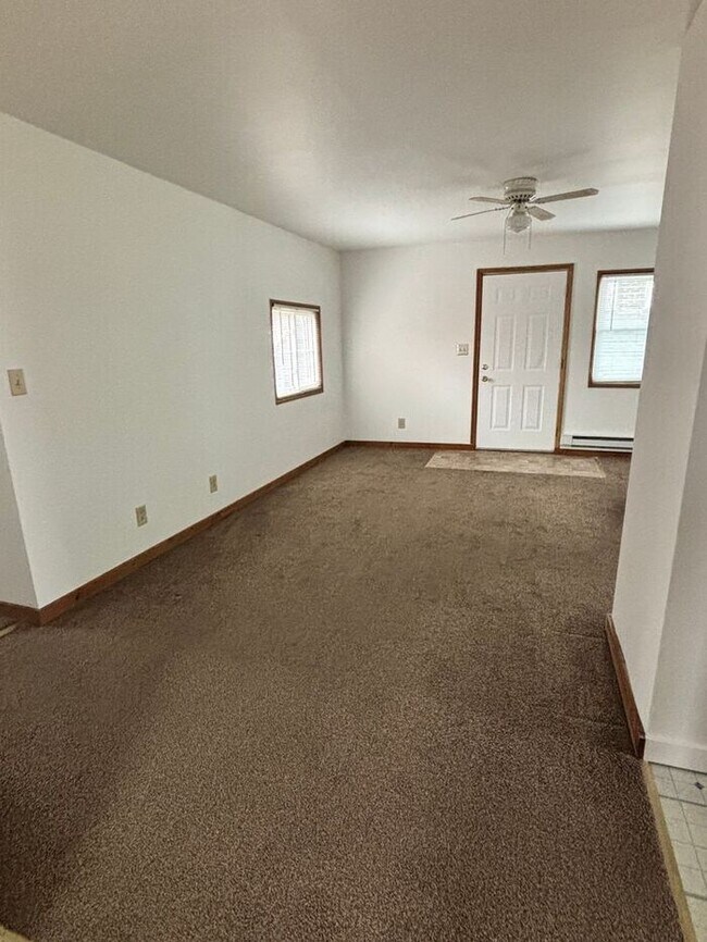 Building Photo - Half Off Your Deposit !!!