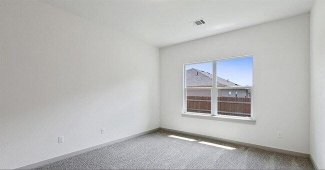 Building Photo - 128 New Hampton Wy