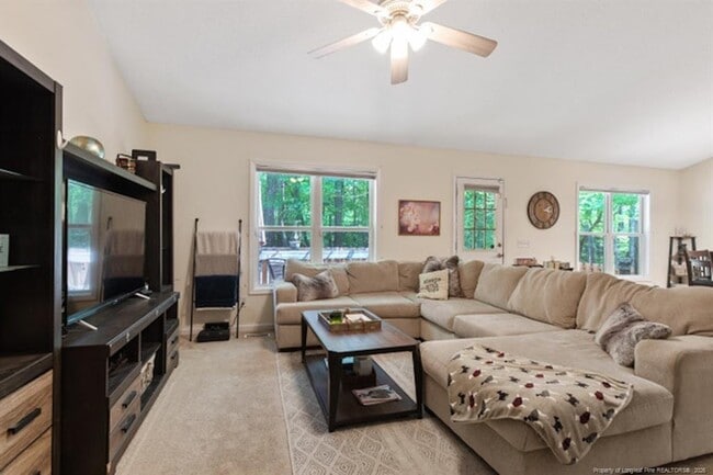 Building Photo - 303 Harbor Trce