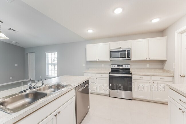 Building Photo - 2915 66th St W