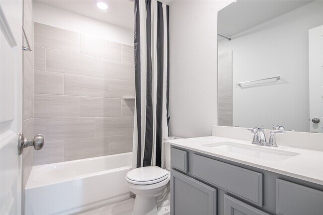 Building Photo - 3114 Trishelle Ct