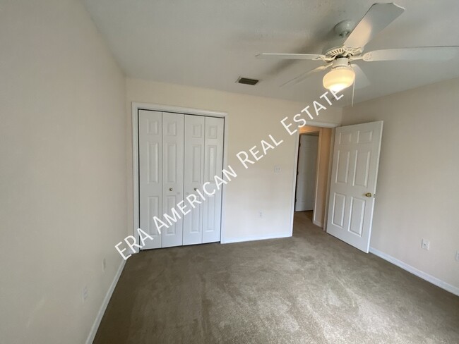 Building Photo - ***MOVE IN SPECIAL- First Full Month Rent ...