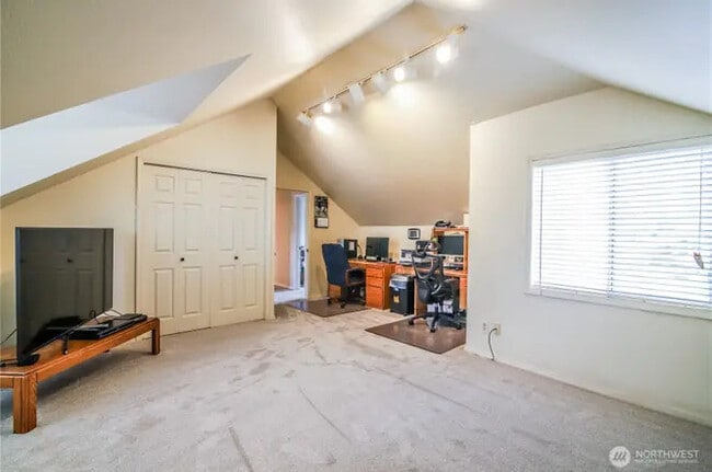 Building Photo - 10905 SE 220th Pl