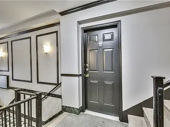 Entry Way - 1210 Perry St NE