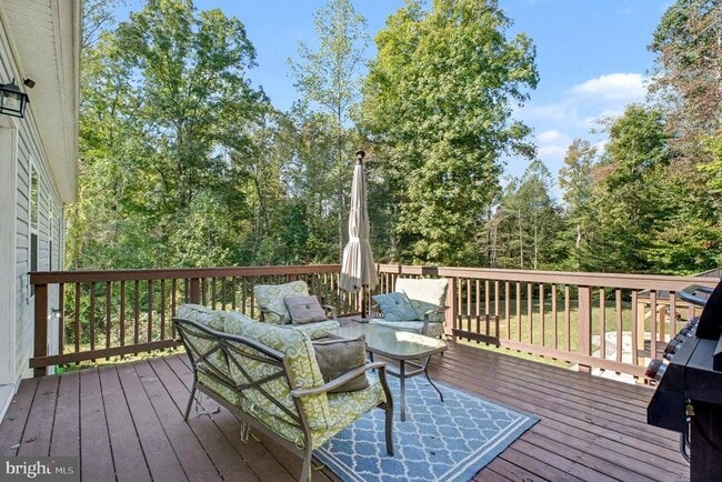 Building Photo - 8052 Buckthorne Run