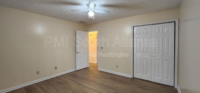 Building Photo - 3441 Southgate Trail SE