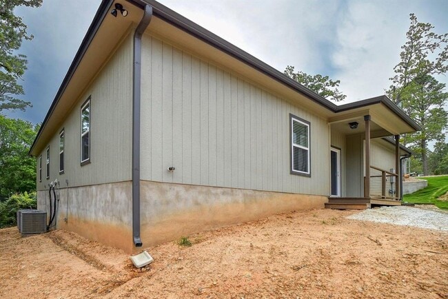 Building Photo - 123 S Kanaio Dr