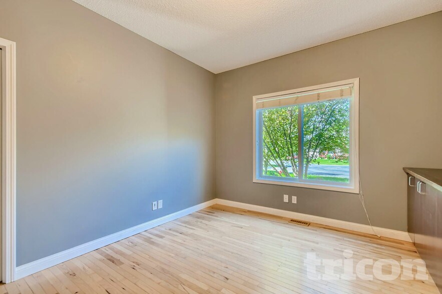 Building Photo - 2207 Raspberry Ct