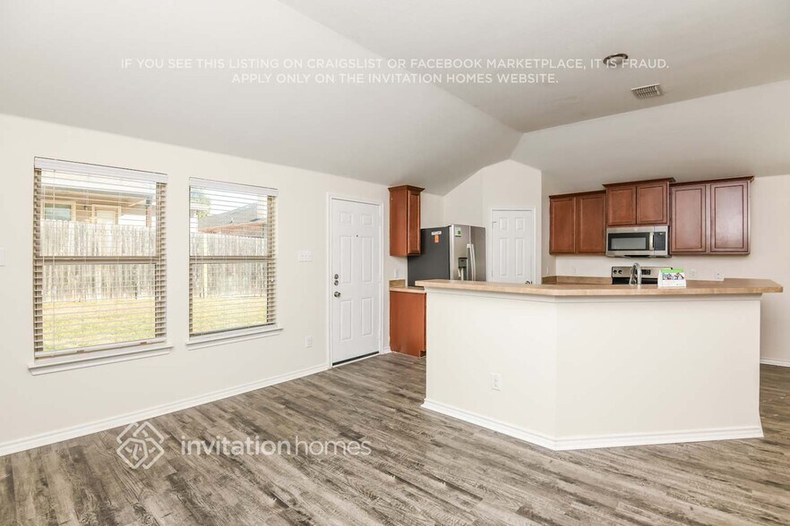 Building Photo - 6508 Sierra Madre Dr