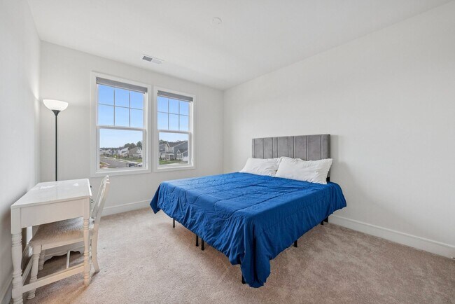 Building Photo - 101 Milvian Wy SE