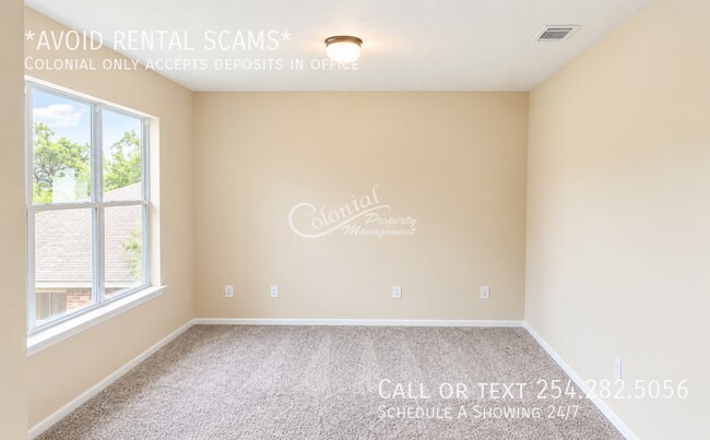 Building Photo - 711 Cattail Cir