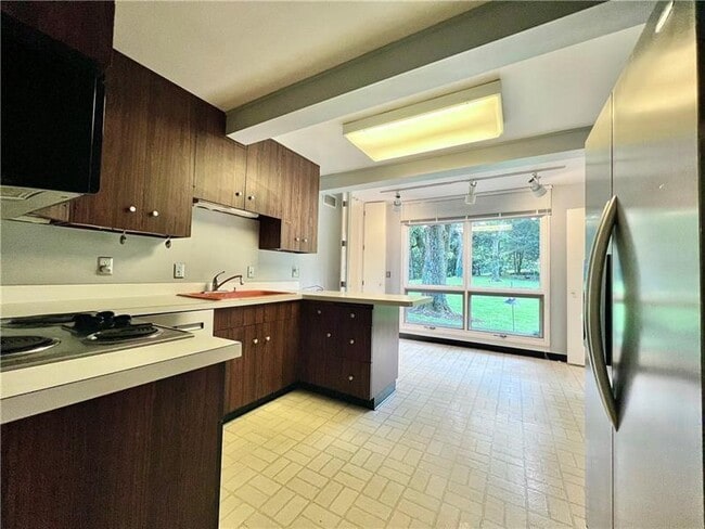 Building Photo - 112 Pheasant Dr