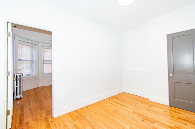 Building Photo - 91 Westland Ave