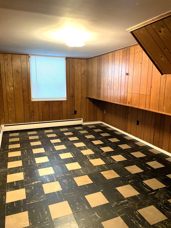 Building Photo - 117 Briarwood Dr