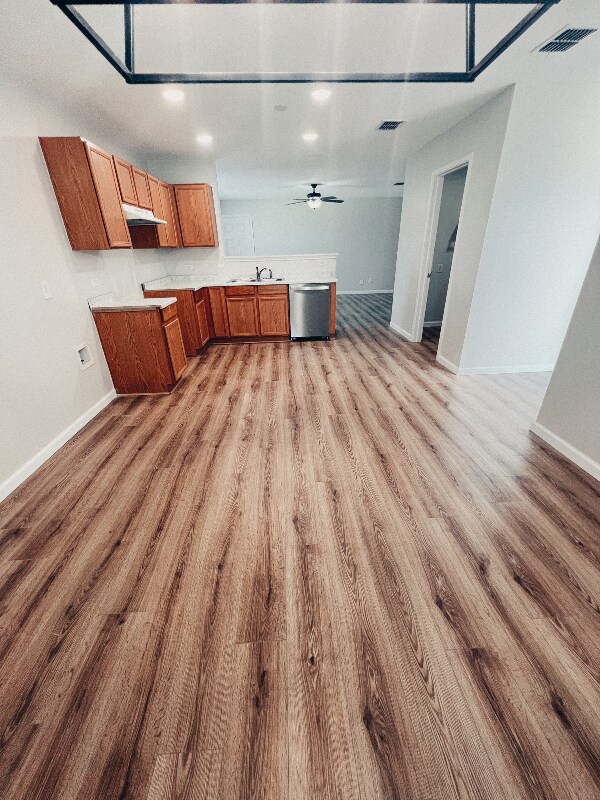 Building Photo - 243 Meadowcrest Dr