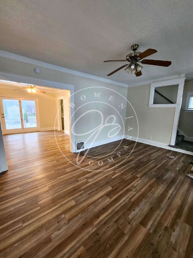 Building Photo - Must See! Fully Updated 3-Bedroom Home in West Toledo