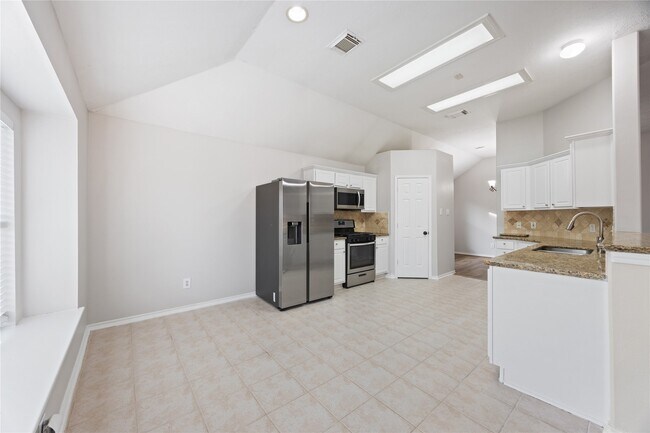 Building Photo - 19718 Gable Woods Dr