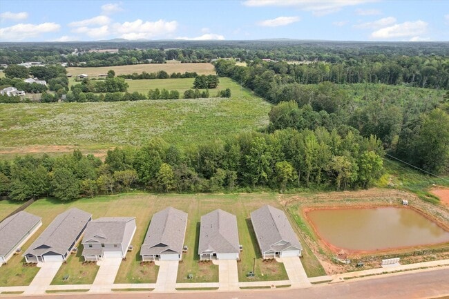 Building Photo - New 3BR Home in Whispering Woods – East At...