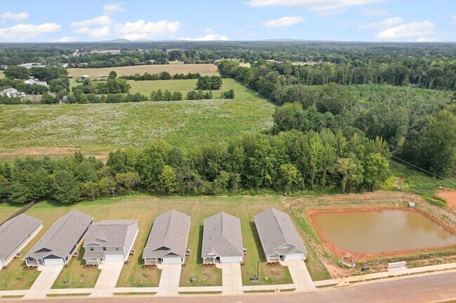 Building Photo - New 3BR Home in Whispering Woods – East Athens Rental