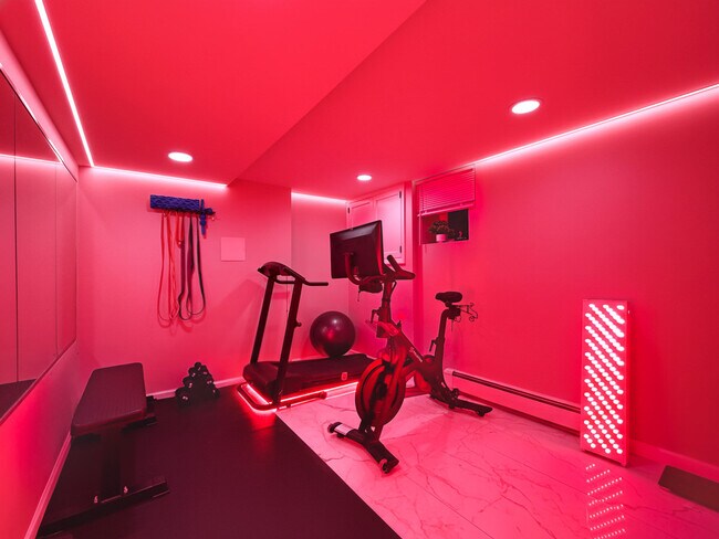 Building Photo - 16 E 32nd St