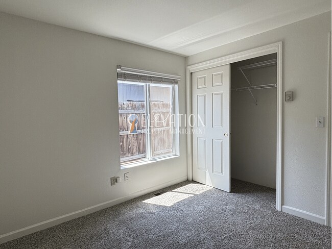 Building Photo - 61875 Avonlea Cir