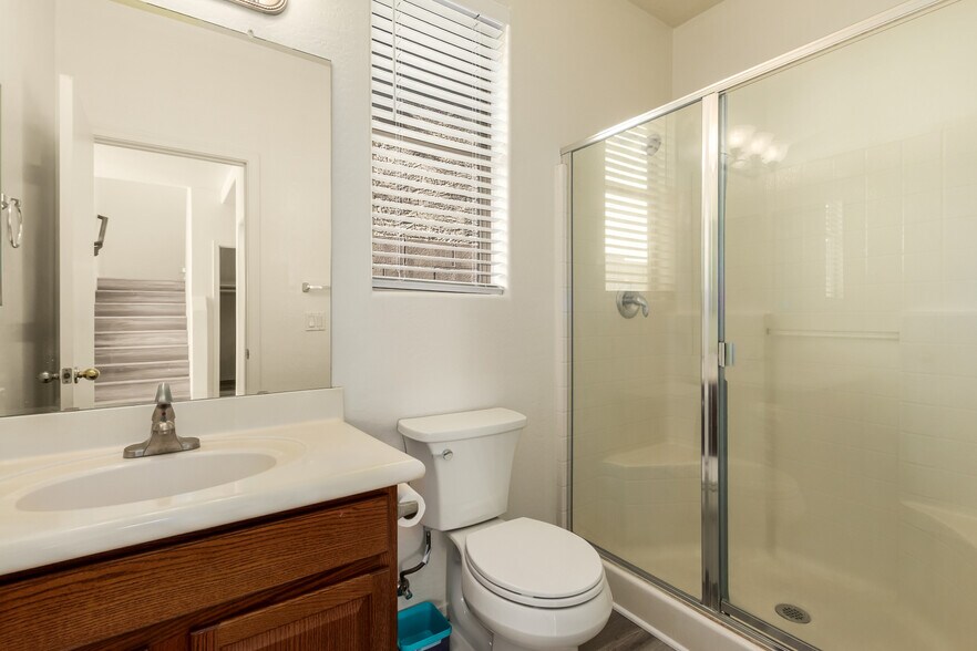 Building Photo - 1927 W Fruit Tree Ln