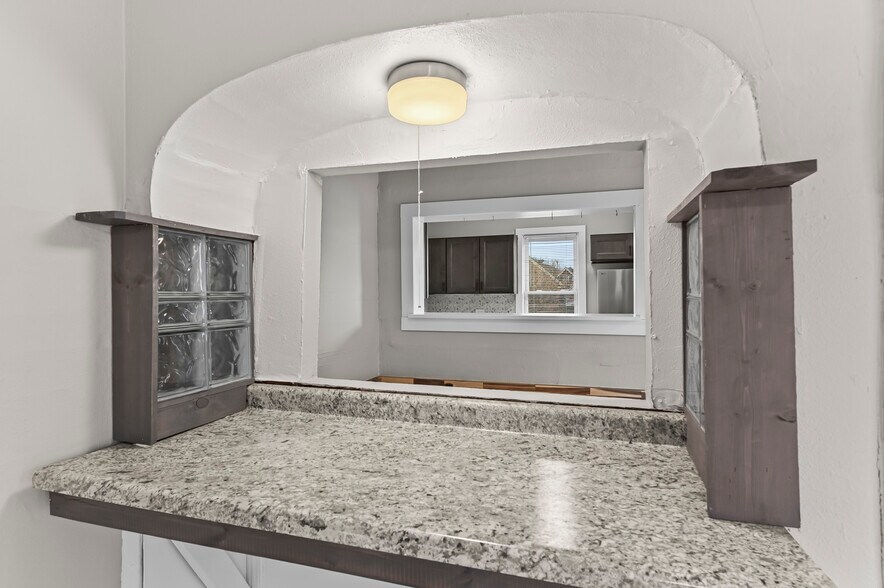 Building Photo - 2332 N Holton St