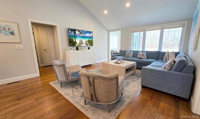 Building Photo - 13 Beach Land Ave