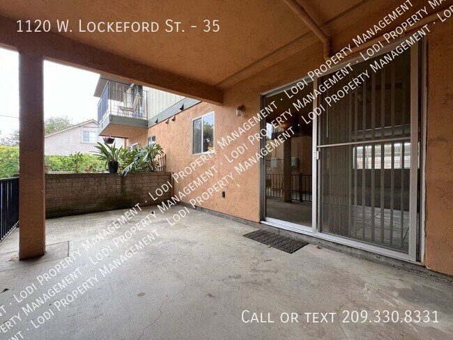 Building Photo - 1120 W Lockeford St