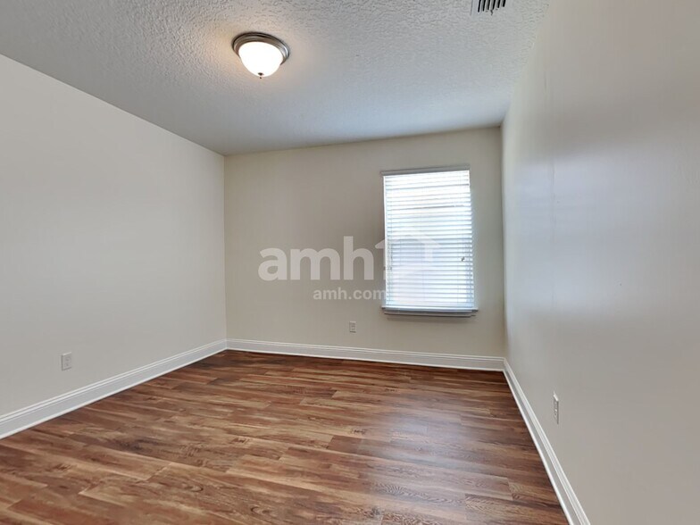 Building Photo - 653 Welcome Home Dr