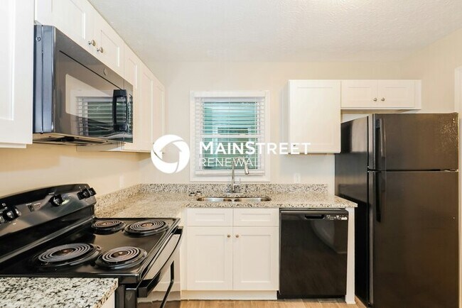 Building Photo - 3 Bedroom Pet-Friendly Home in COLLEGE PAR...