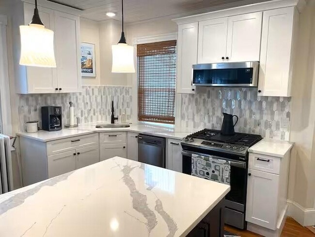 Building Photo - 41 Merton Rd