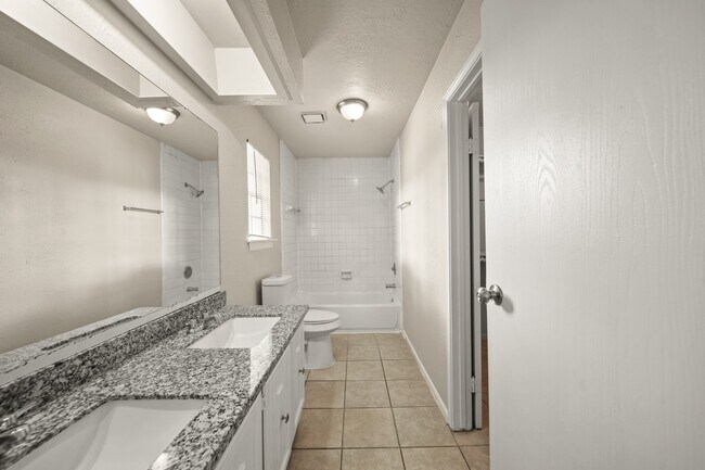Building Photo - 1206 Mayweather Ln