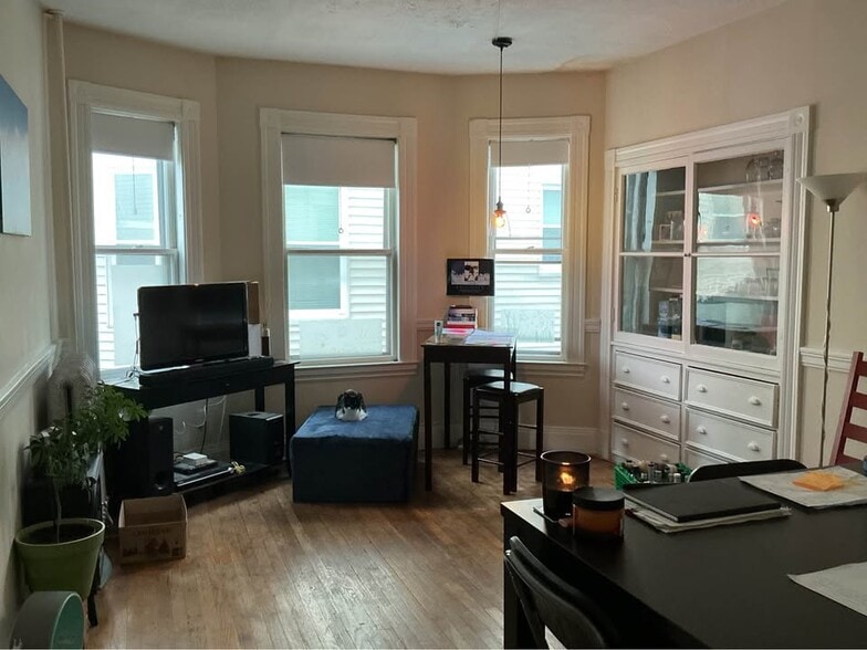 Building Photo - 75 Aldie St