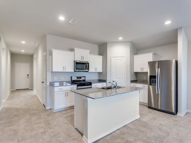 Building Photo - 528 Bronze Cir W