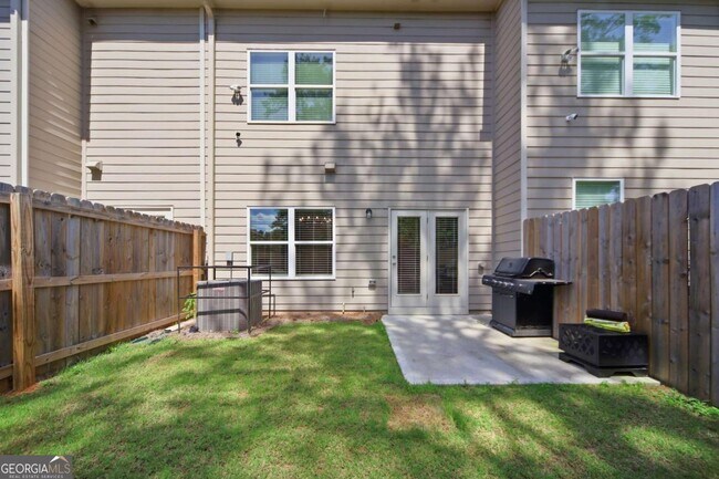 Building Photo - 2360 Rex Dr
