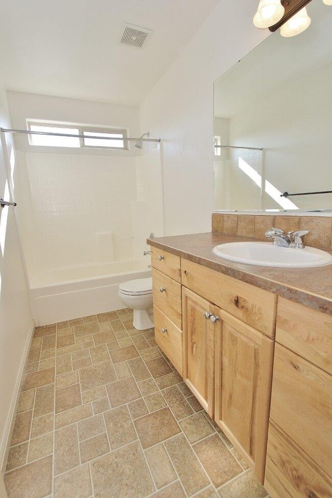 Building Photo - 2047 S Ice Bear Way