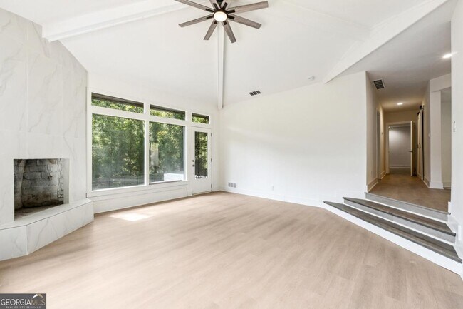 Building Photo - 1568 Niskey Lake Trail SW