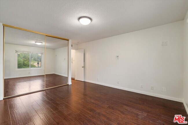 Building Photo - 3802 Dunford Ln