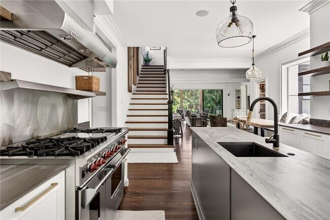 Building Photo - 3669 Cochise Dr SE