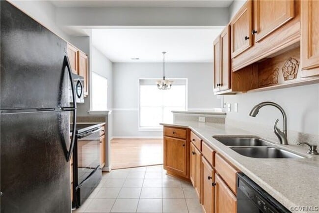 Building Photo - 5500 Millstream Ln