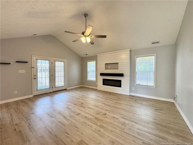 Building Photo - 5503 Rising Ridge Dr