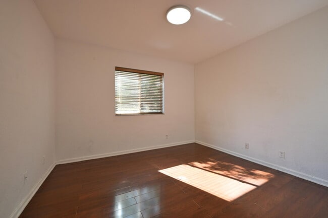 Building Photo - 2789 S Evergreen Cir