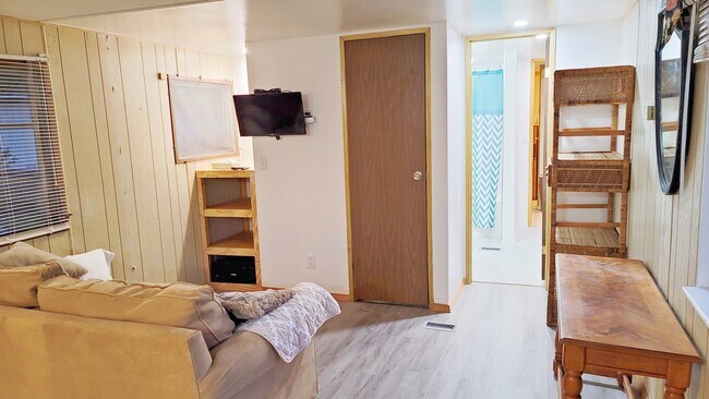 Livingroom - 18739 NE 238th Ter