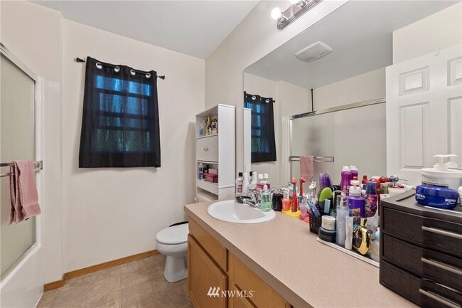 Building Photo - 822 Lincoln St